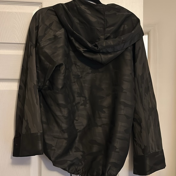 Blank NYC camo windbreaker - Picture 4 of 4